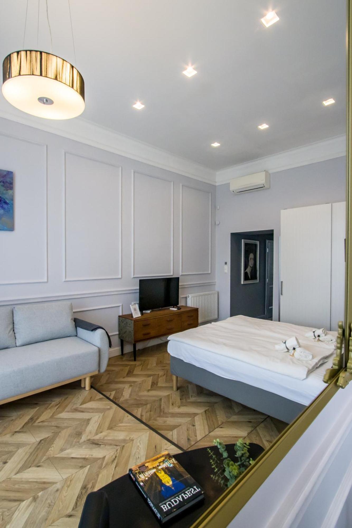Wilson'S Oktogon Square Suite Apartment 부다페스트 외부 사진