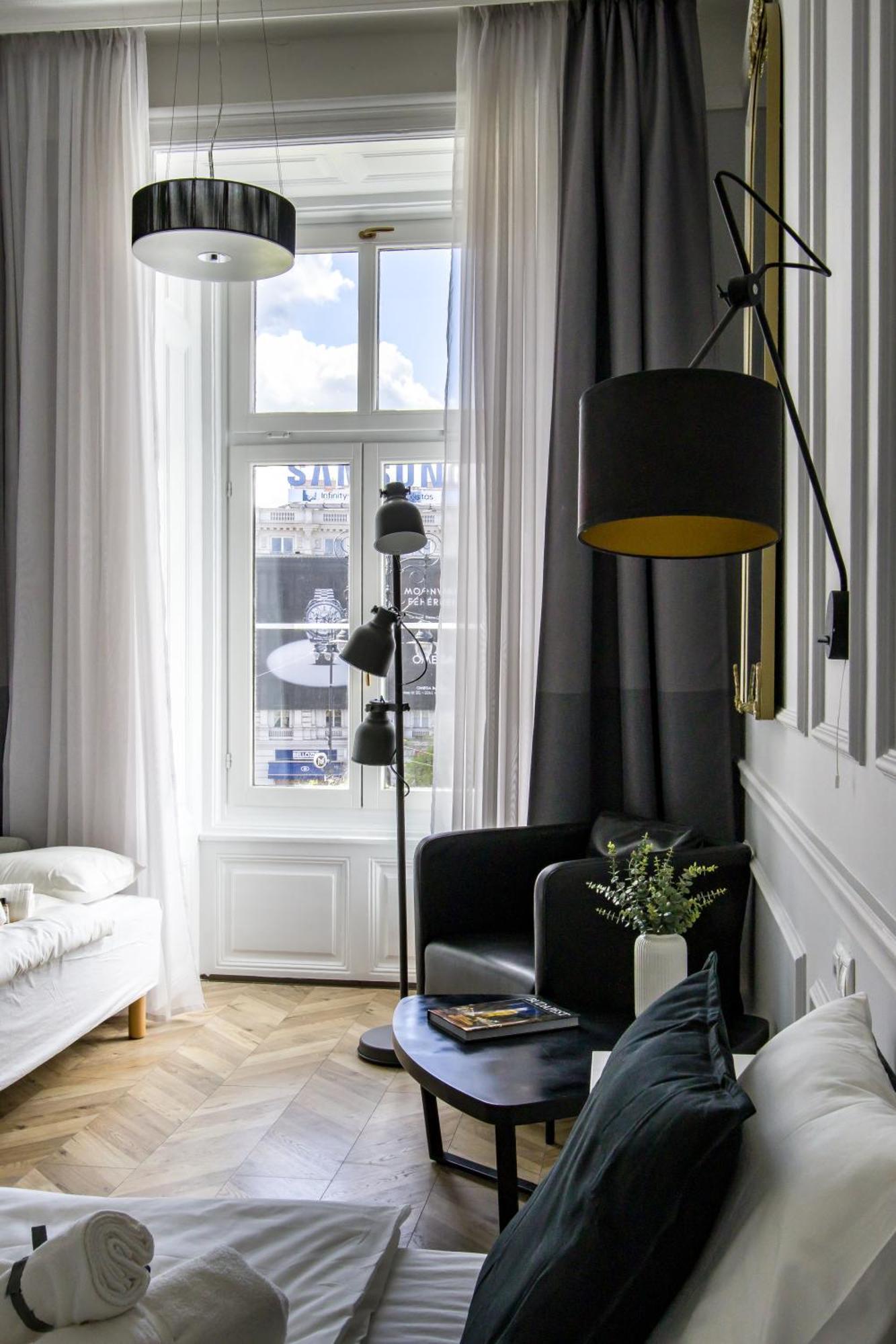 Wilson'S Oktogon Square Suite Apartment 부다페스트 외부 사진